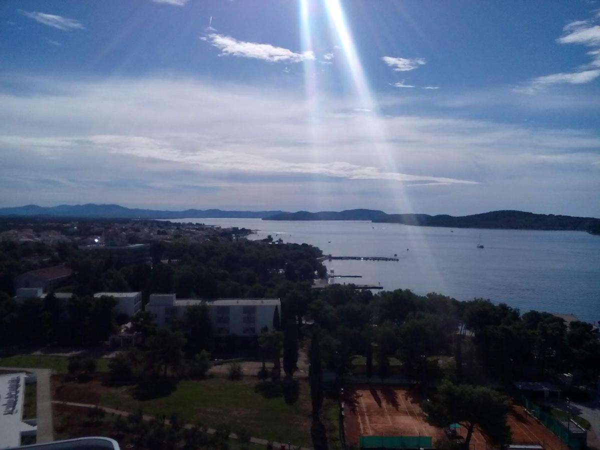 Vodice Mladen Apartman Za Familiju Exterior photo