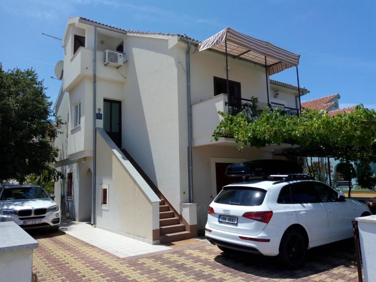 Vodice Mladen Apartman Za Familiju Exterior photo