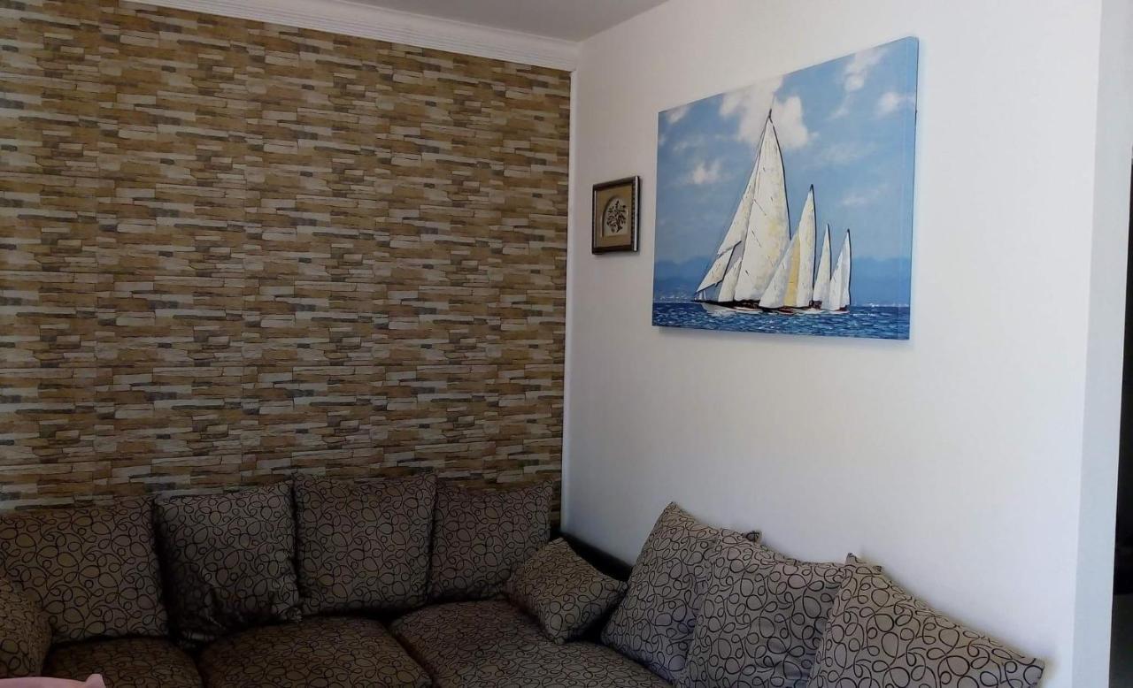 Vodice Mladen Apartman Za Familiju Exterior photo