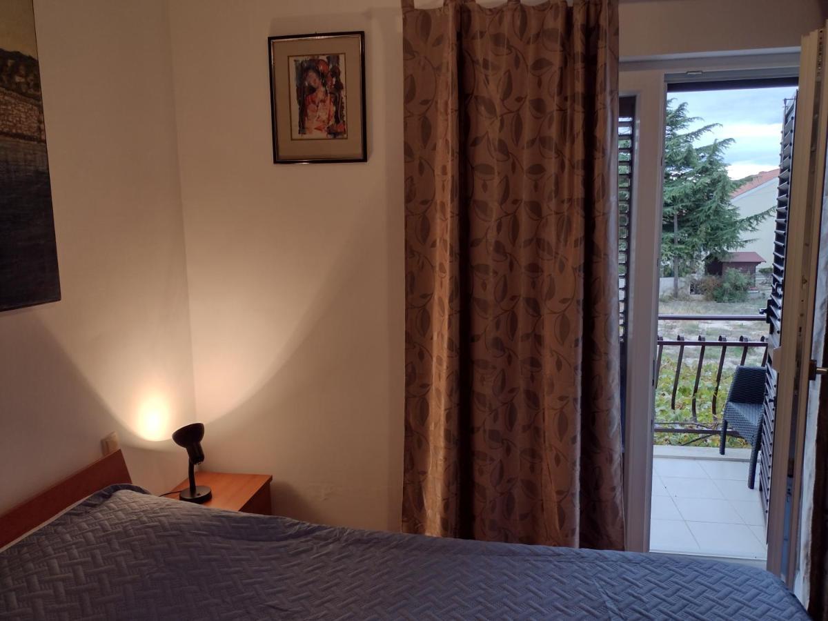 Vodice Mladen Apartman Za Familiju Exterior photo